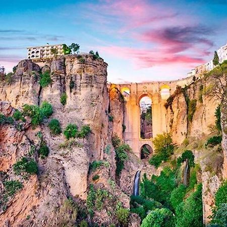 Cuevas del BecerroCasa La Puerta De Ronda公寓 外观 照片